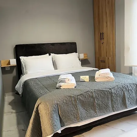 Km Ethnikis Amynis A Apartamento *