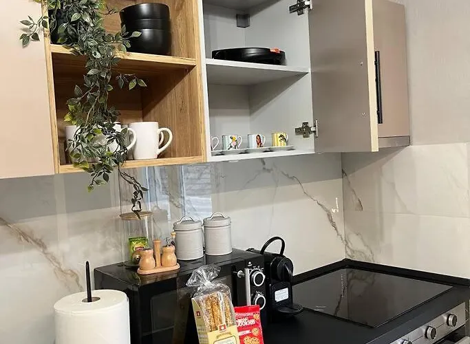 Km Ethnikis Amynis A *