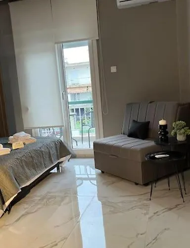 Appartement Km Ethnikis Amynis A *